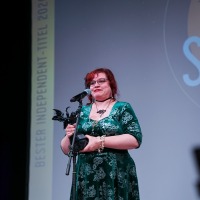 Yola Stahl bei der Verleihung des Phantastikpreises SERAPH auf der Leipziger Buchmesse 2026