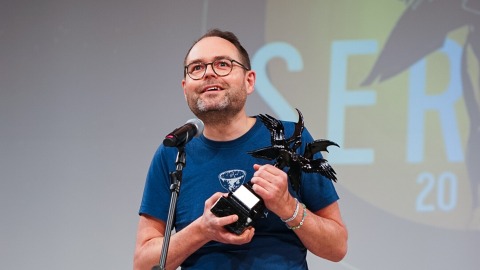 Nils Westerboer bei der Verleihung des Phantastikpreises SERAPH auf der Leipziger Buchmesse 2026