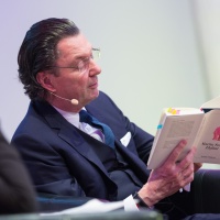 Martin Suter liest aus seinem Buch auf der Leipziger Buchmesse 2017 Martin Suter liest aus seinem Buch auf der Leipziger Buchmesse 2017